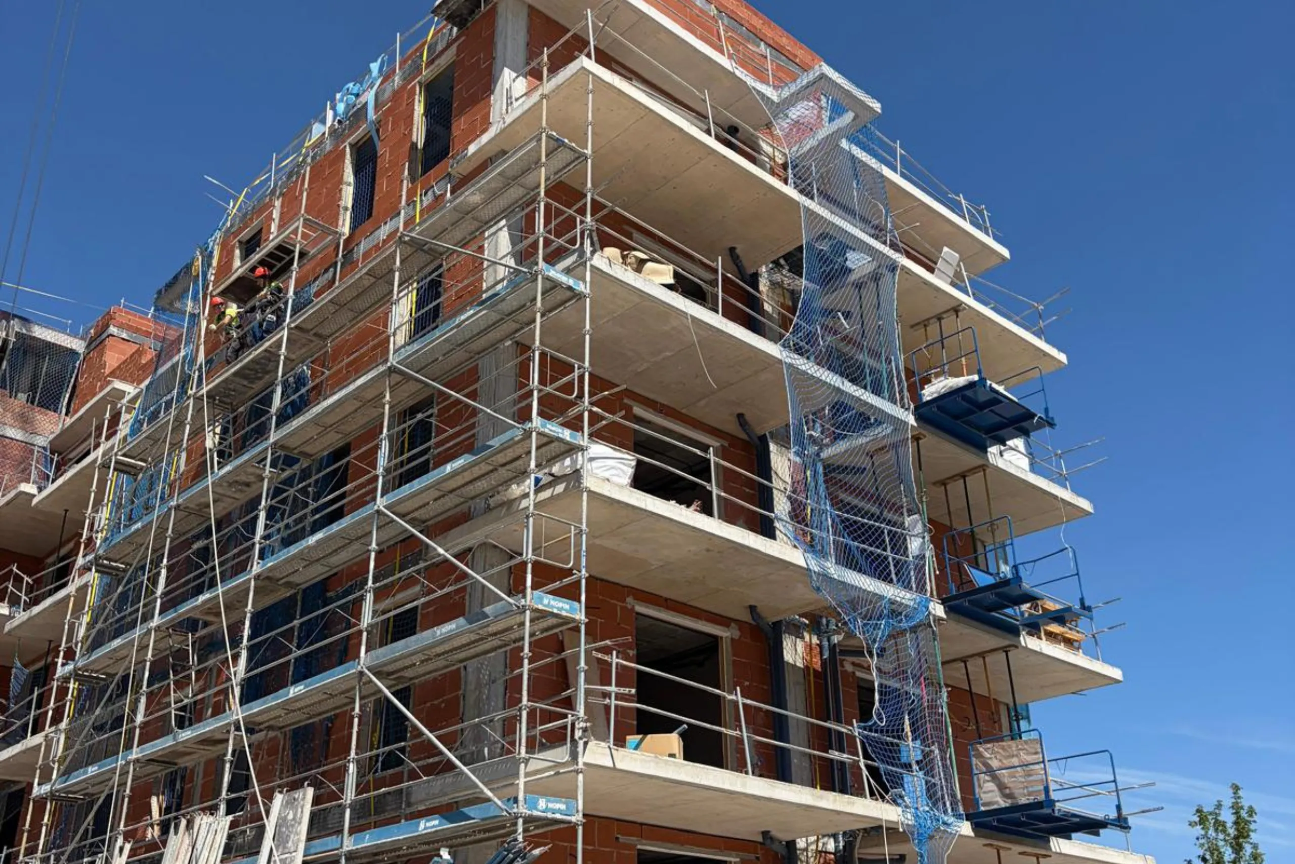 Constructora en León García de Celis (4)